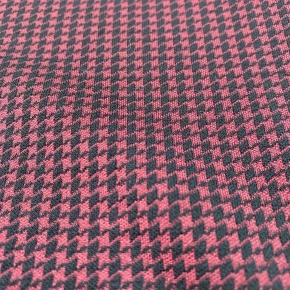 LOFT Houndstooth Tunic Shift Knit Dress Short sleeve Ruffle Neck Burgundy Size 6 - Picture 8 of 14